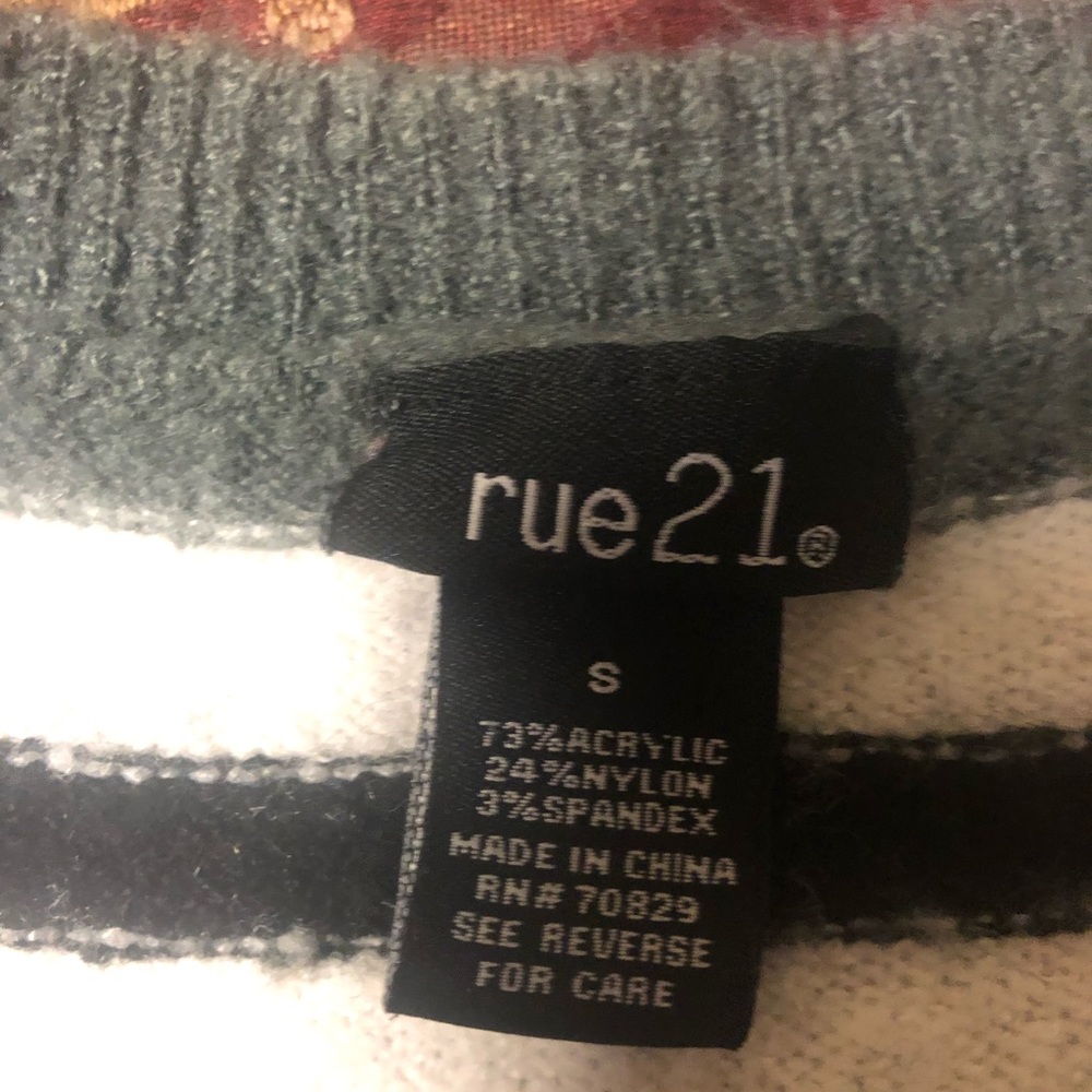 Sweater - Picture 3 of 3